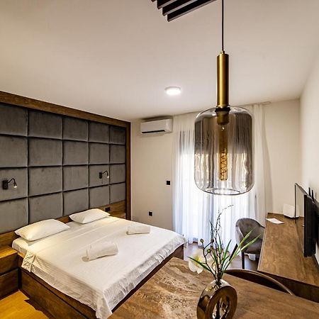 Apartments Tulip พอดโกริกา ภายนอก รูปภาพ