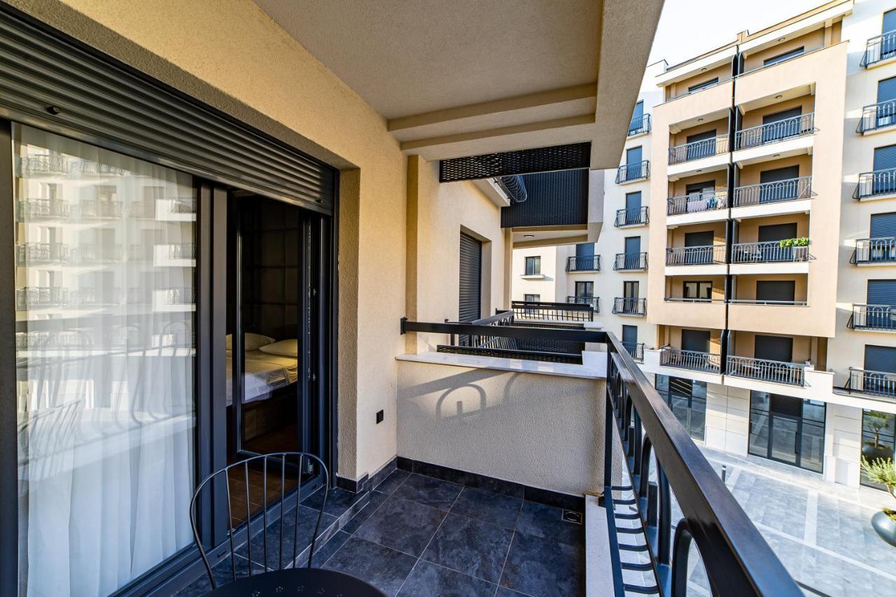 Apartments Tulip พอดโกริกา ภายนอก รูปภาพ
