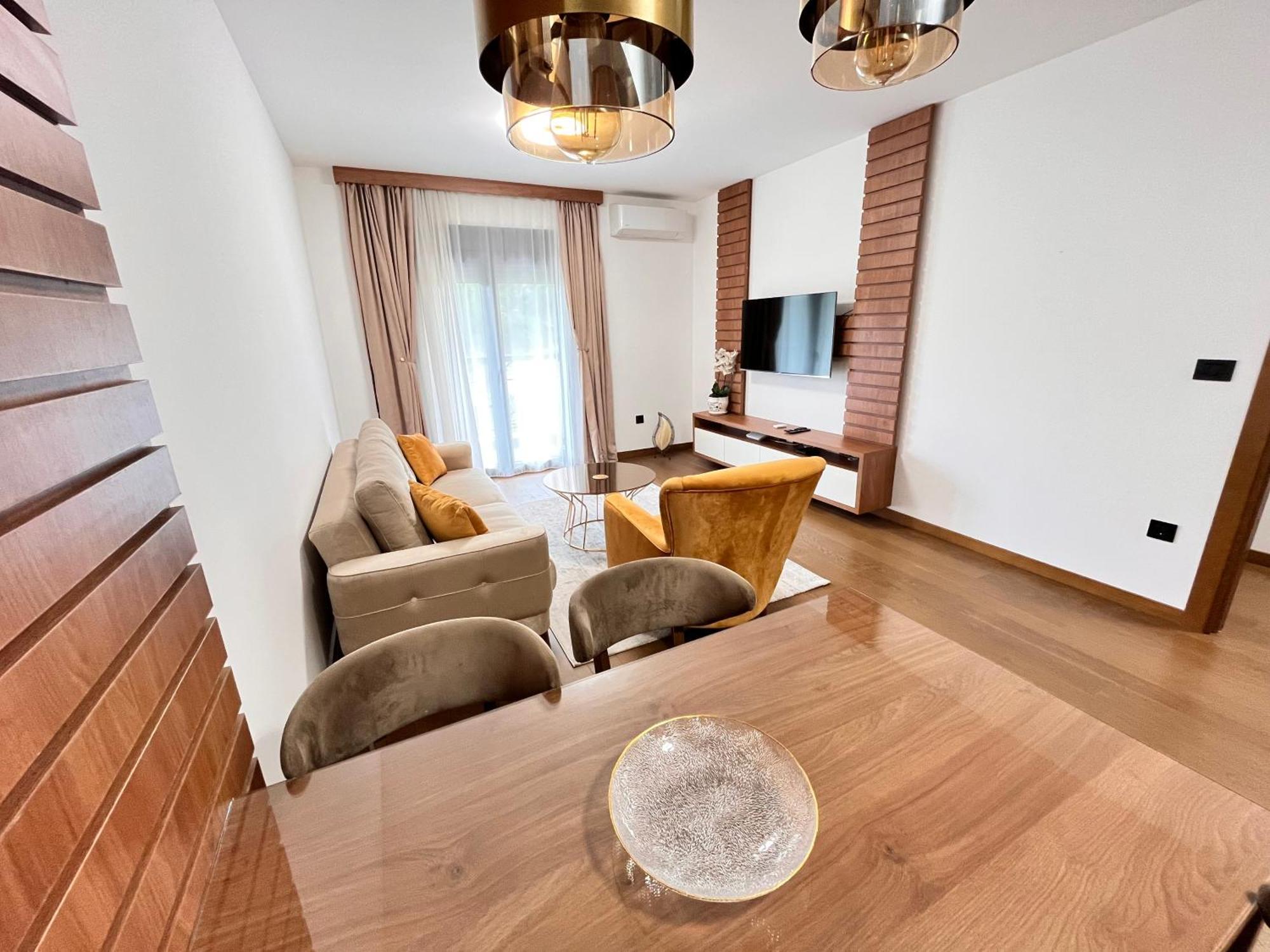 Apartments Tulip พอดโกริกา ภายนอก รูปภาพ